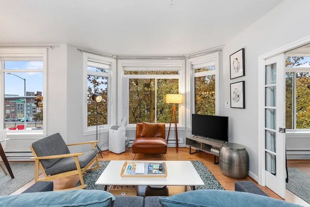 The Corner Nest at Belltown