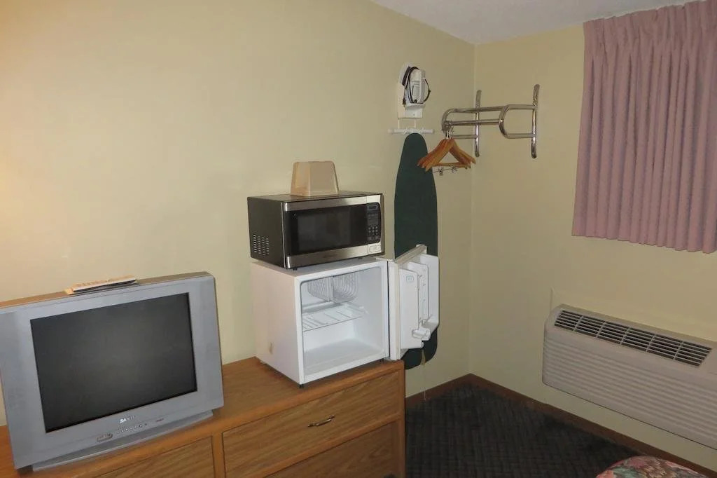 Red Carpet Inn - Windom