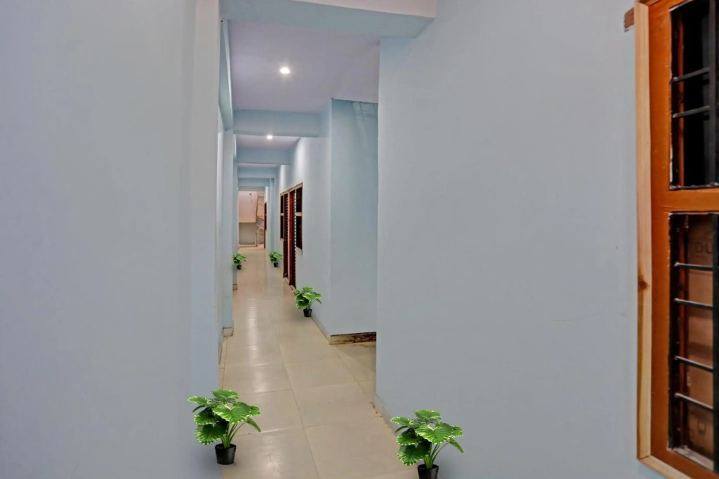 OYO Flagship 70113 Hotel Urban Villa