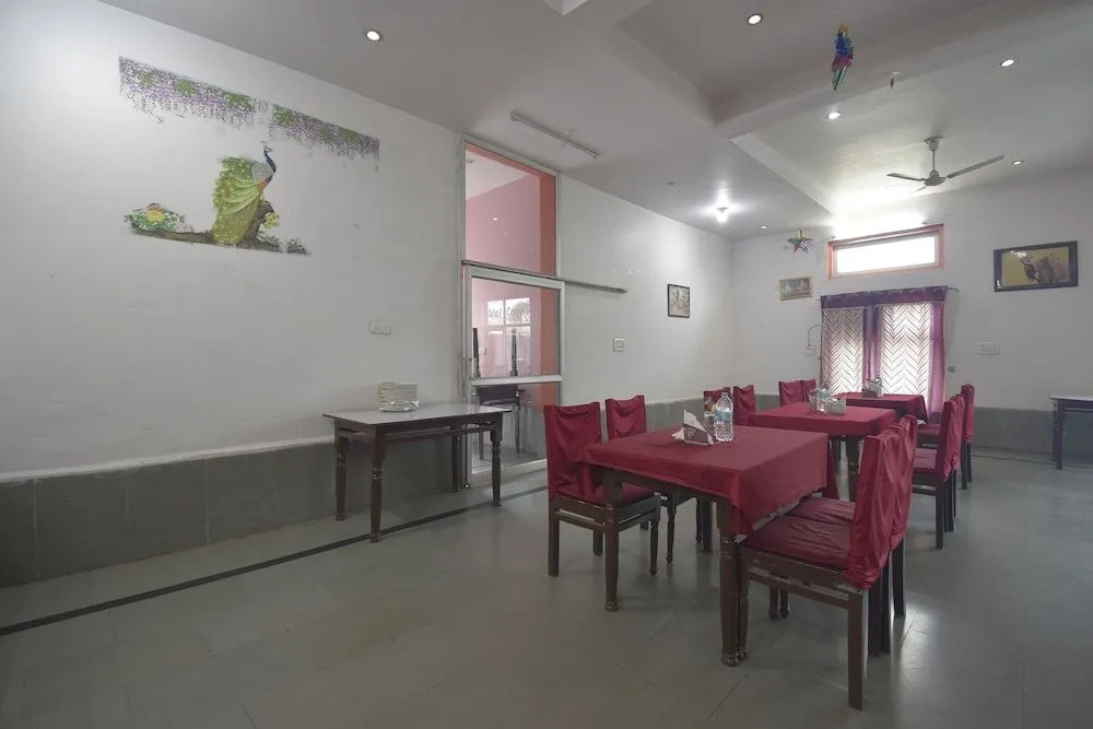 Oyo 47389 Hotel Sun N Star