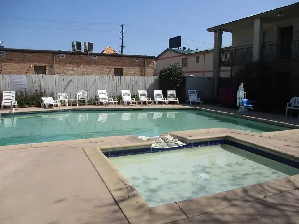 Motel 6-Alexandria, LA - South