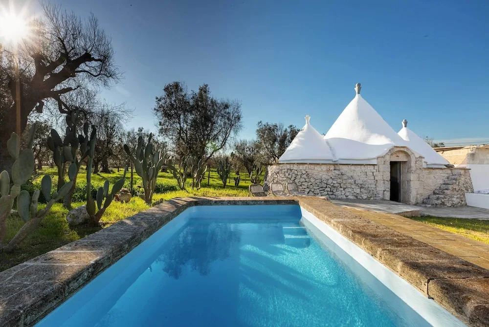3745 Trullo Puspo by Barbarhouse
