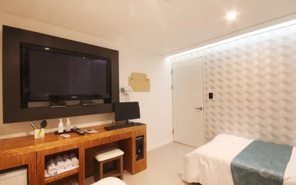 Iksan Hotel Banditburi