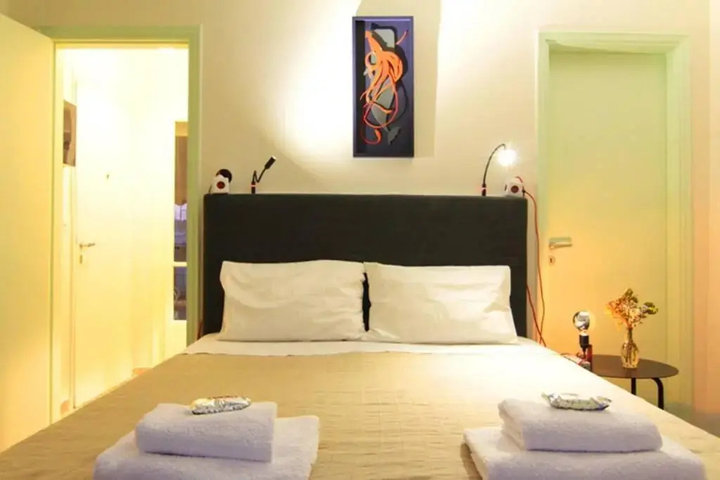 Charming Rooftop Nest with awesome Acropolis view Downtown Athens