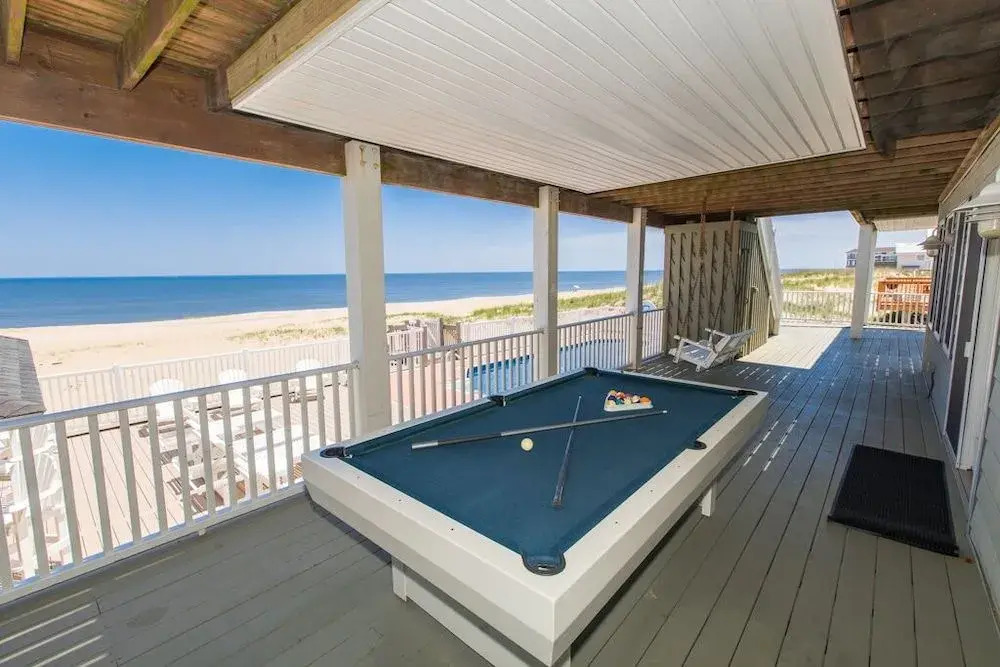 Vista Royale by RedAwning