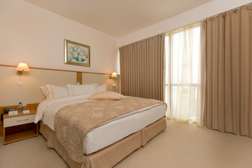 Apollo Spa Resort - All-Inclusive , Indoor & Outdoor Pools & Individual AC in Every Room
