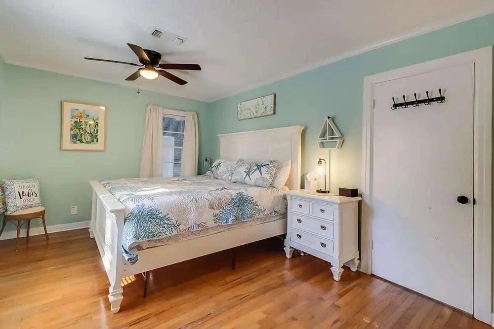 The Cozy Blue Cottage