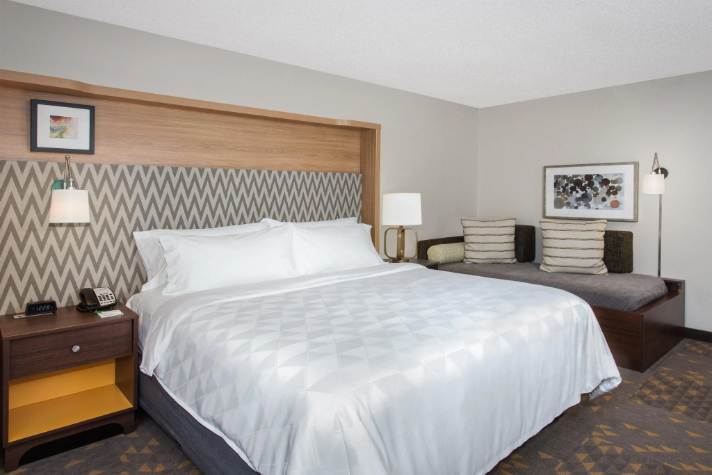 Holiday Inn Bridgeport-Trumbull-Fairfield