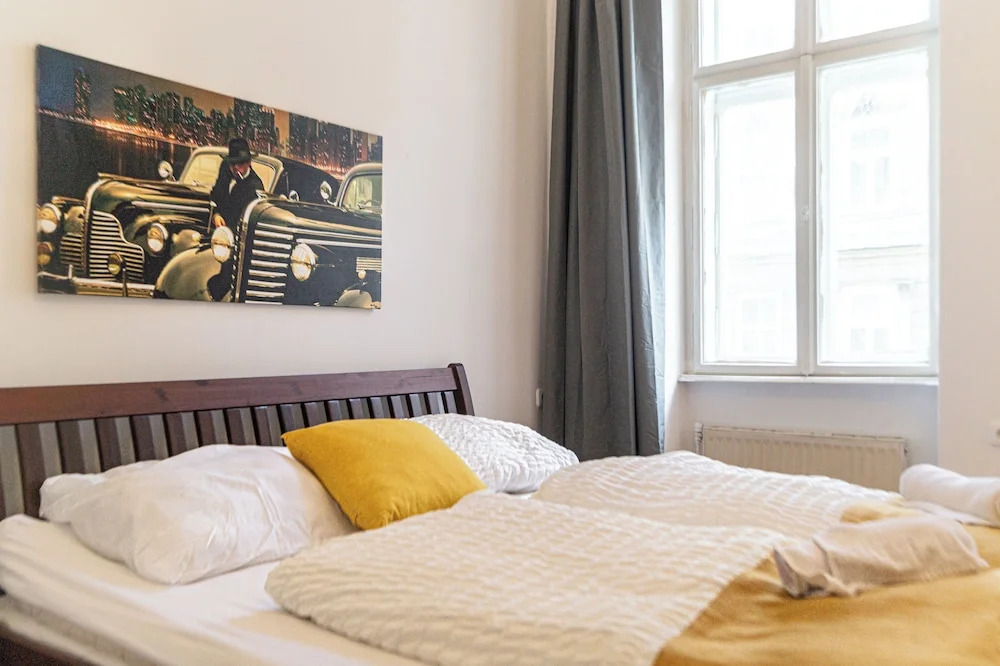Near Wiener Stadthalle - 4BR Apt. w/ WIFI
