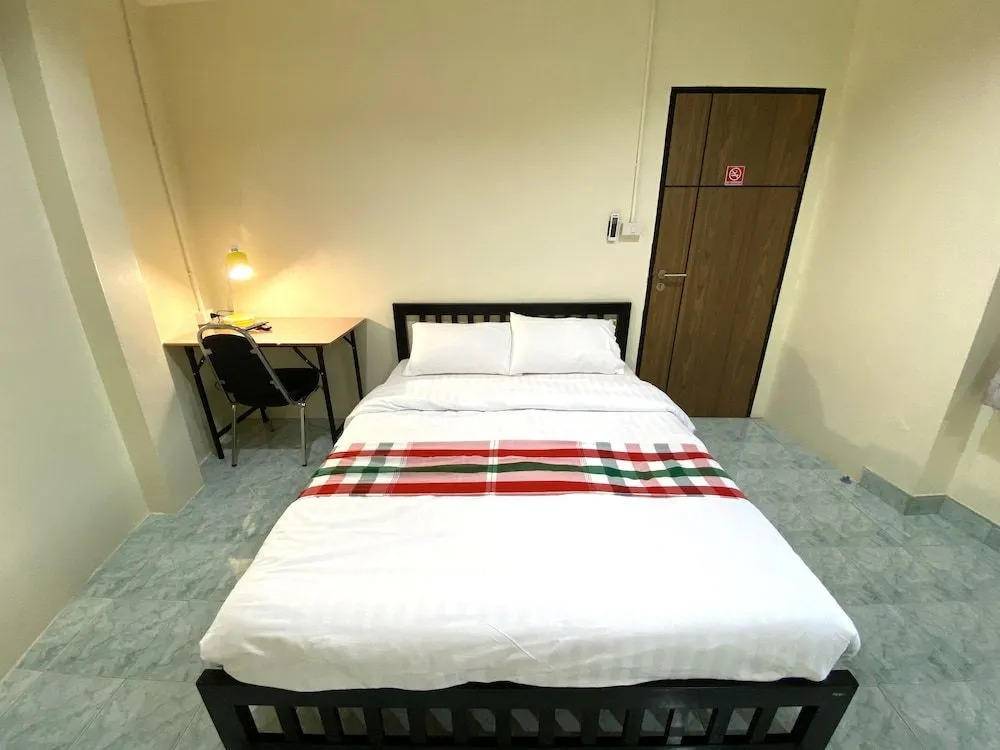 Gate 2Hostel