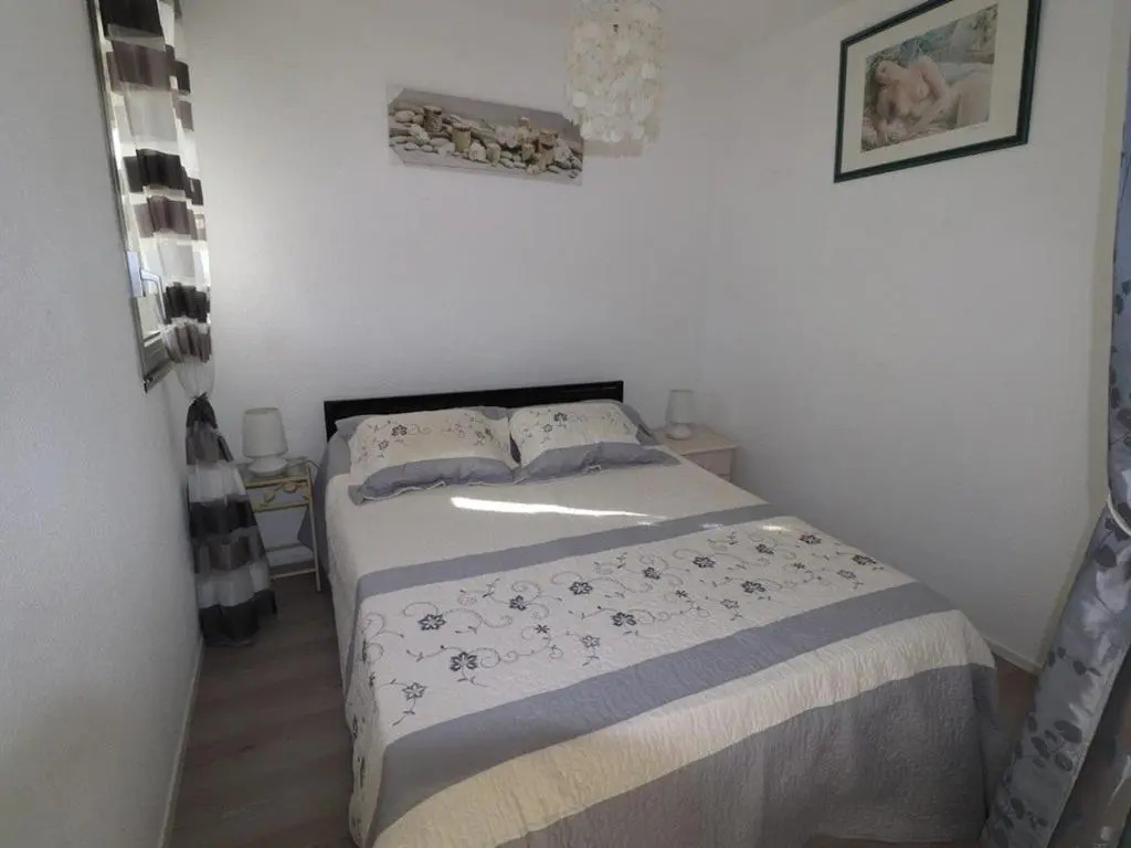 Appartement Le Grau-du-Roi, 2 pièces, 4 personnes - FR-1-307-48