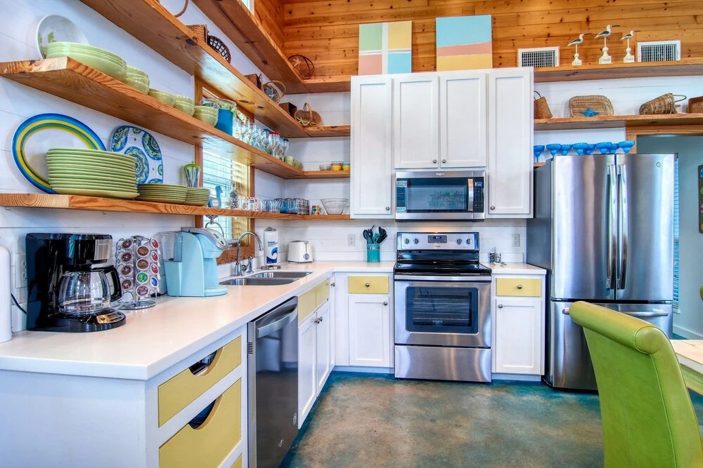 Flip Flops and Shades 3 Bedrooms 2 Bathrooms Home