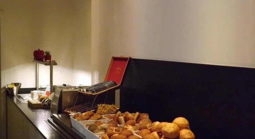 Hotel Le Parisien