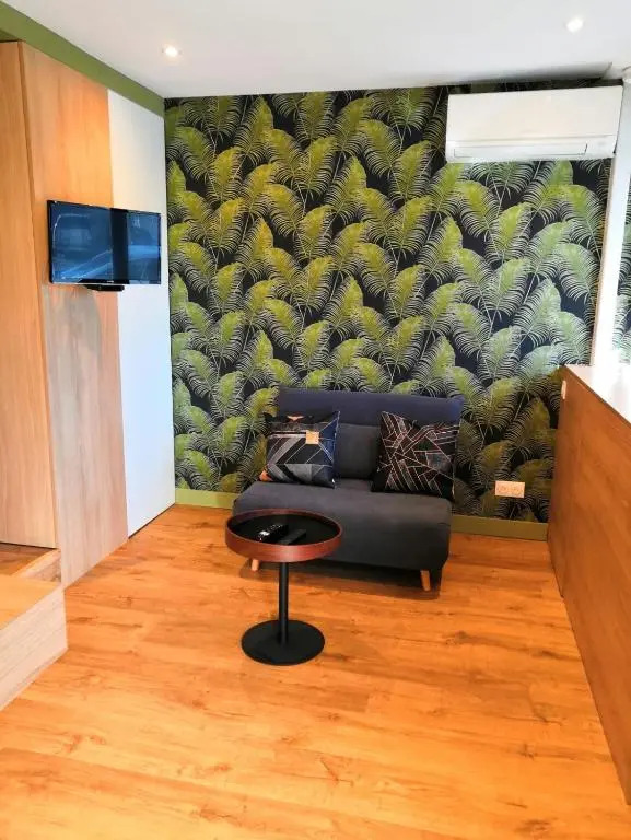 Studio Design Paloma Dark