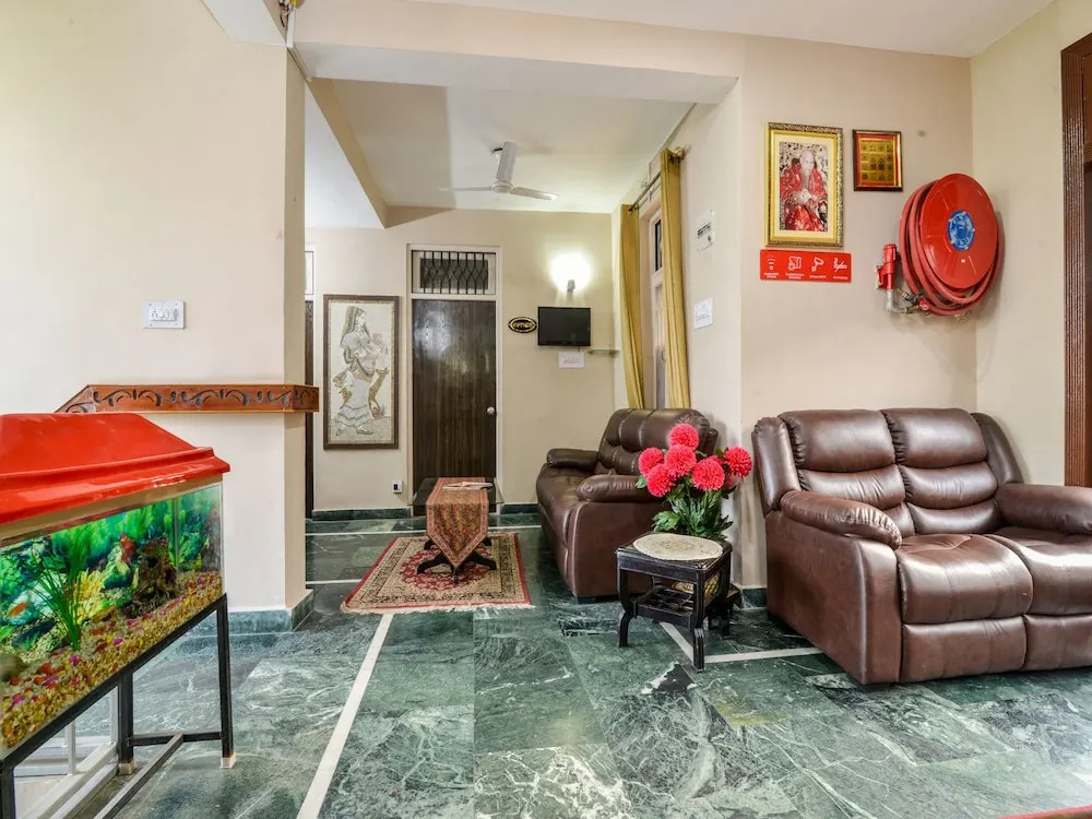OYO 8660 Hotel Cozy Nook