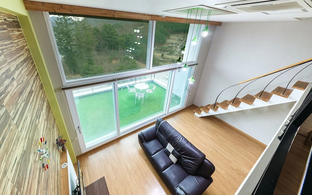 Gapyeong River View Pension