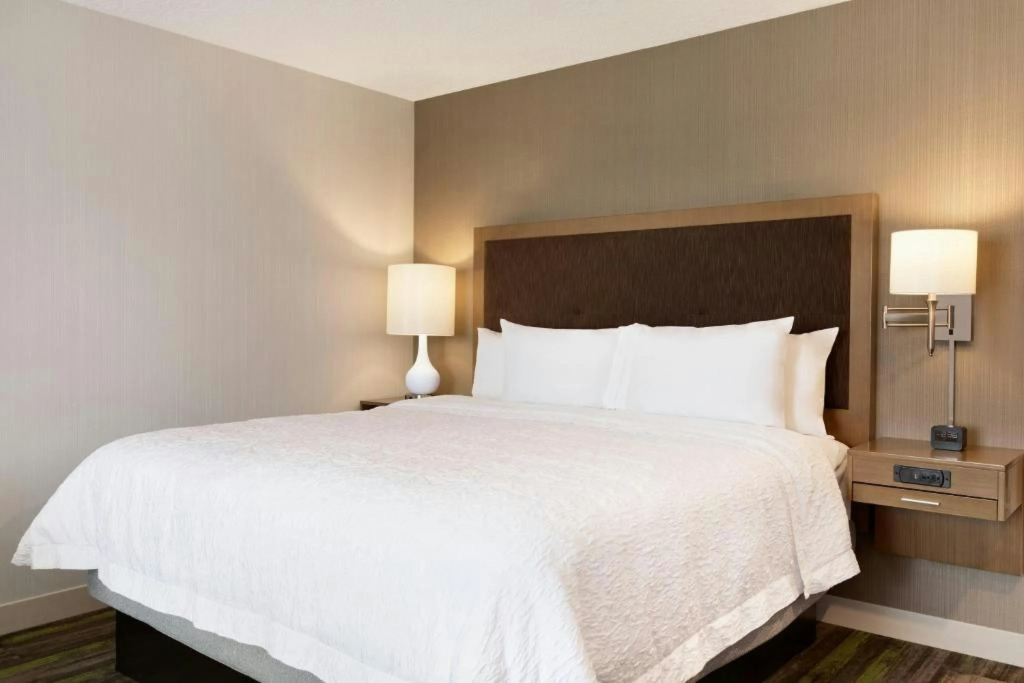 Ramada by Wyndham - St Paul