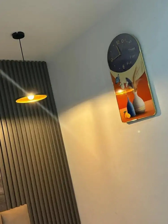 The FarmHouse Cafe & Lounge