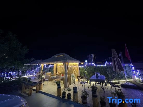 Jingu Mountain Homestay (Jiuzhaigou Qiangguqing Store)