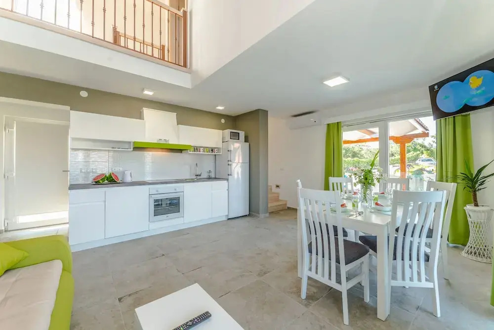 Villa "Luscinia"