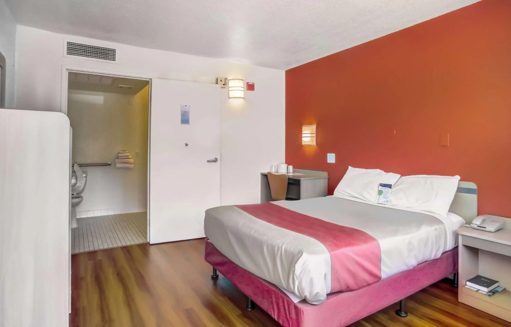 Motel 6-Medford, OR