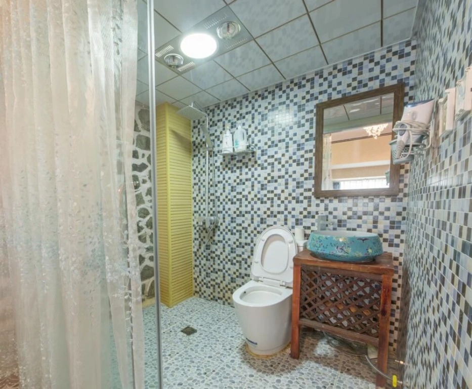 Colorful Flower Guesthouse