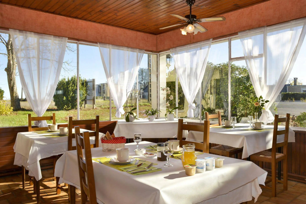 Logis Hôtel Restaurant Berry Relais