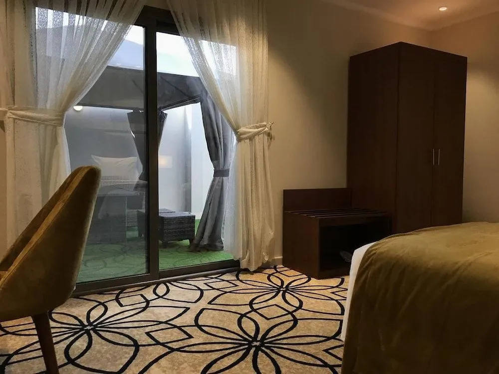 Lotaz Hotel Apartments - Al Salamah