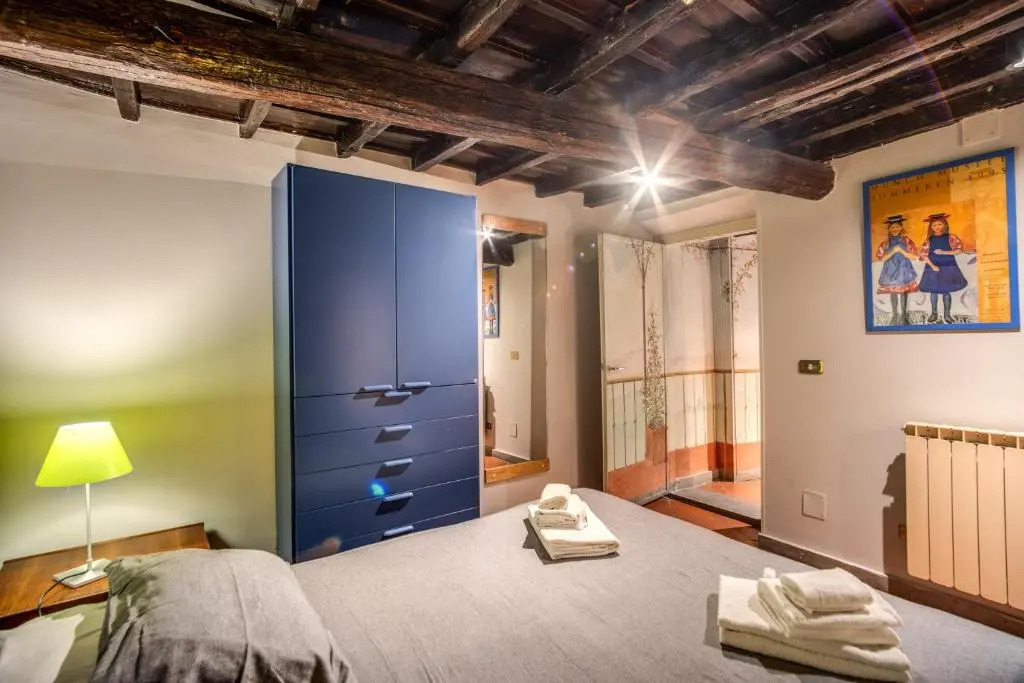Cartari Apartment