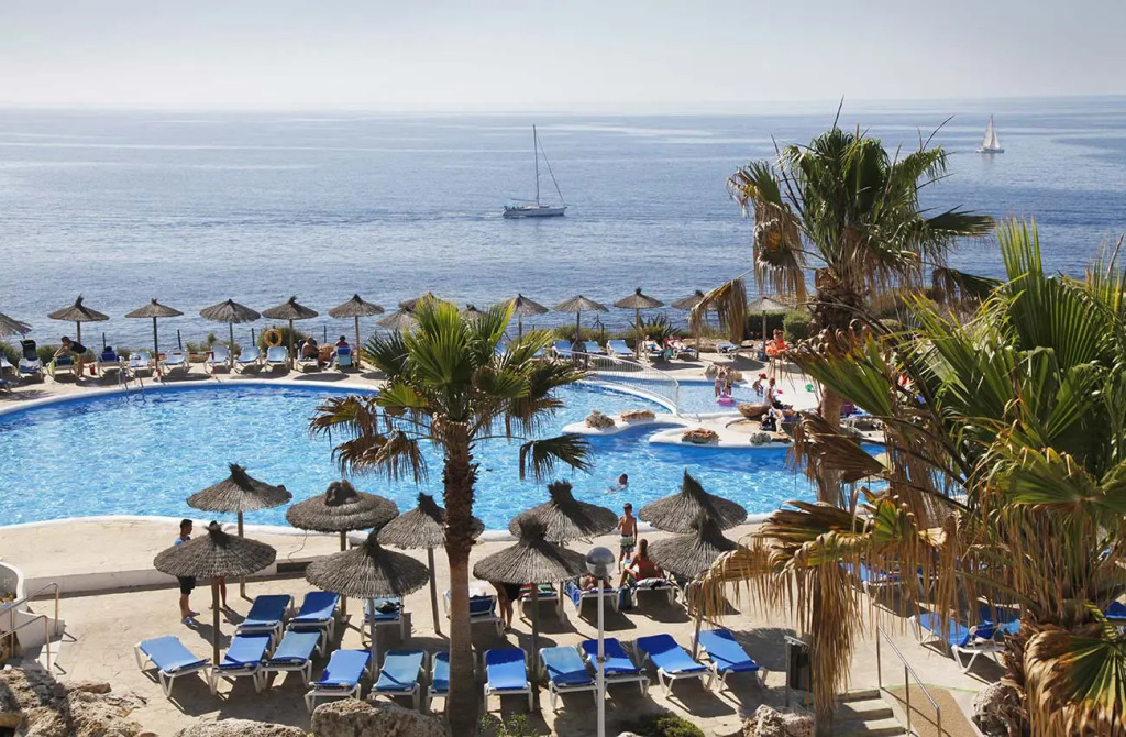 Alua Suites Las Rocas