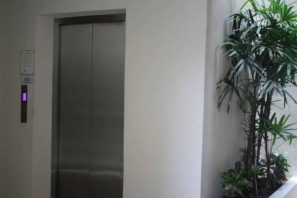 Department Serenity Selvanova for 8 People