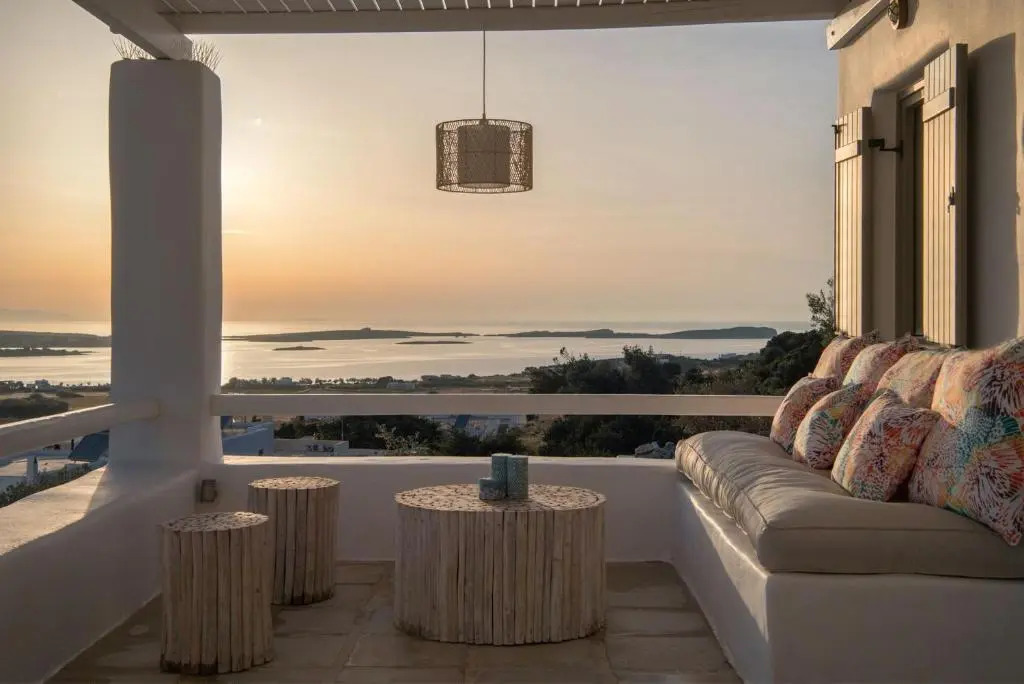 Luxury Paros Villa Villa Calypso Beautiful Serene Sleeps up to 11 Glisidia