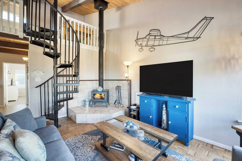 Steps to Beach w/ Patio+deck Foosball Happy Bottom Beach House by Avantstay