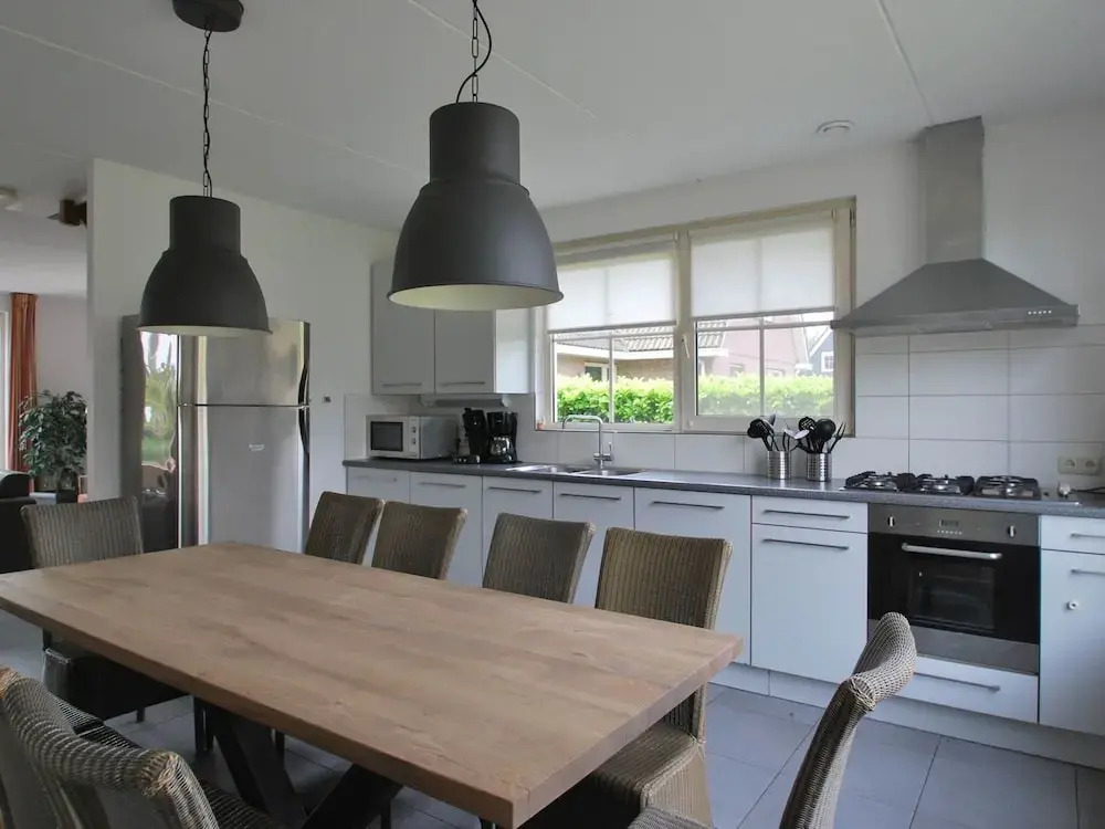 Villa With Whirlpool and Sauna in Makkum