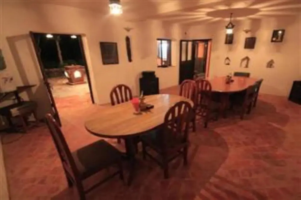 Depche Hotel