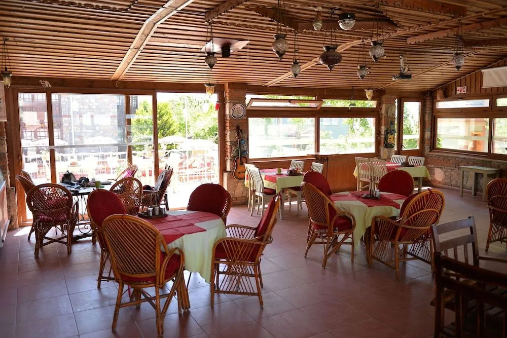 Evita Apart Hotel