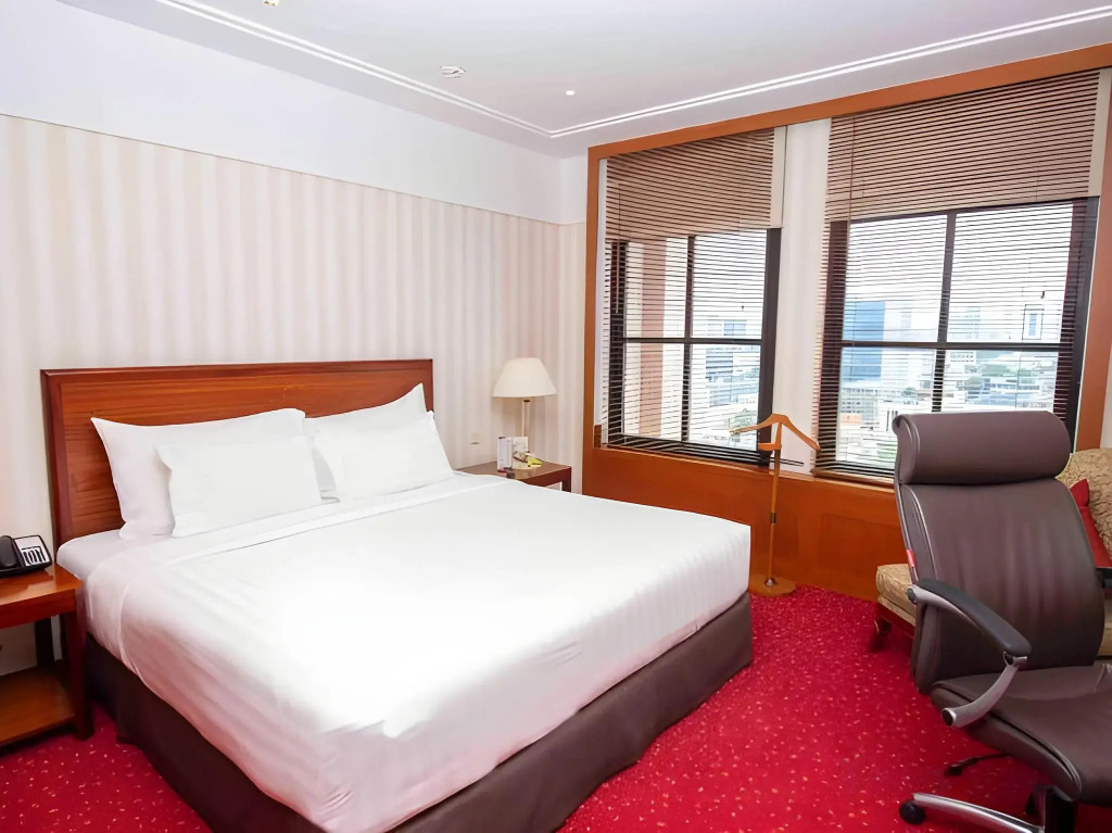 Redtop Hotel & Convention Center