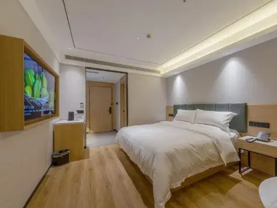 GreenTree Inn Express Hotel (Linyi Yucai Road)