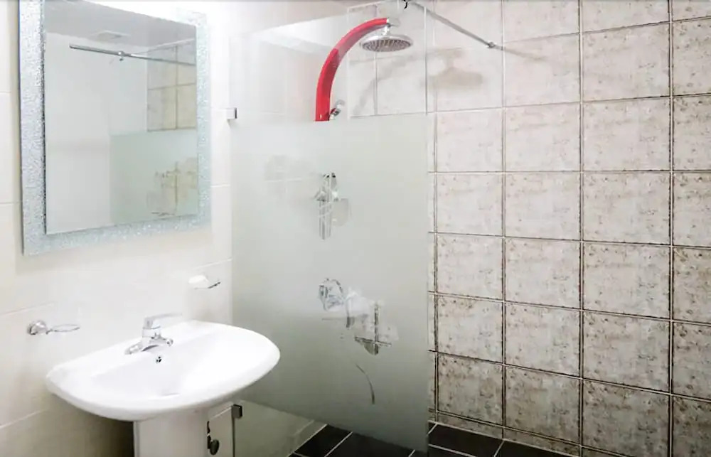 Jirisan Khan Hotel