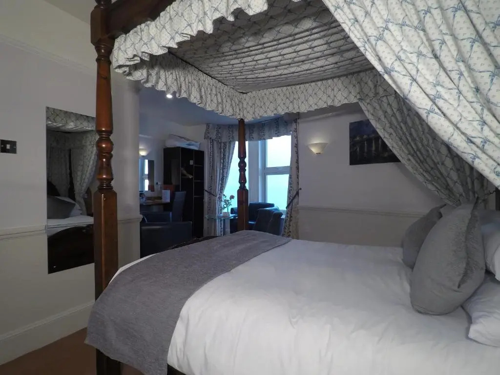 The Lanes Hotel