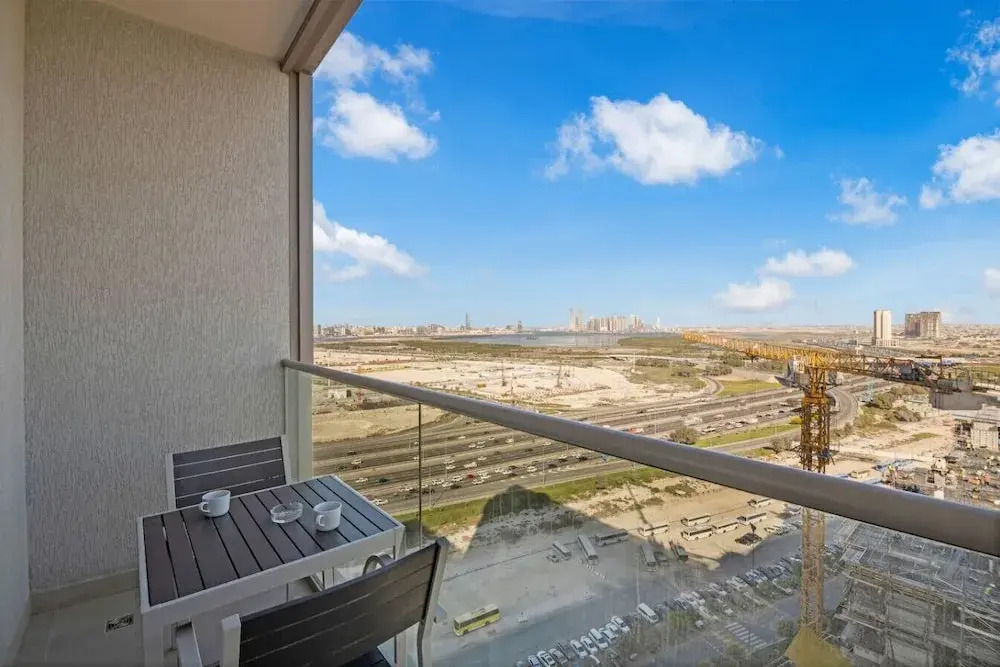 Modern 2BR Retreat Creek Vistas Scenic Views
