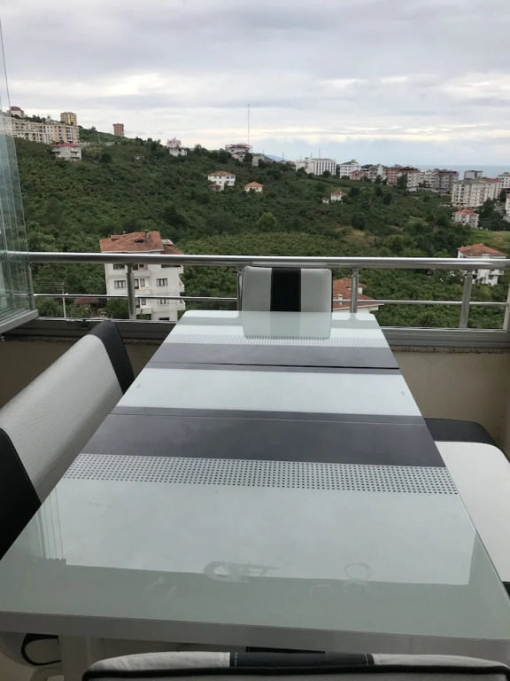 Luxerious Three Bedroom Apartment
