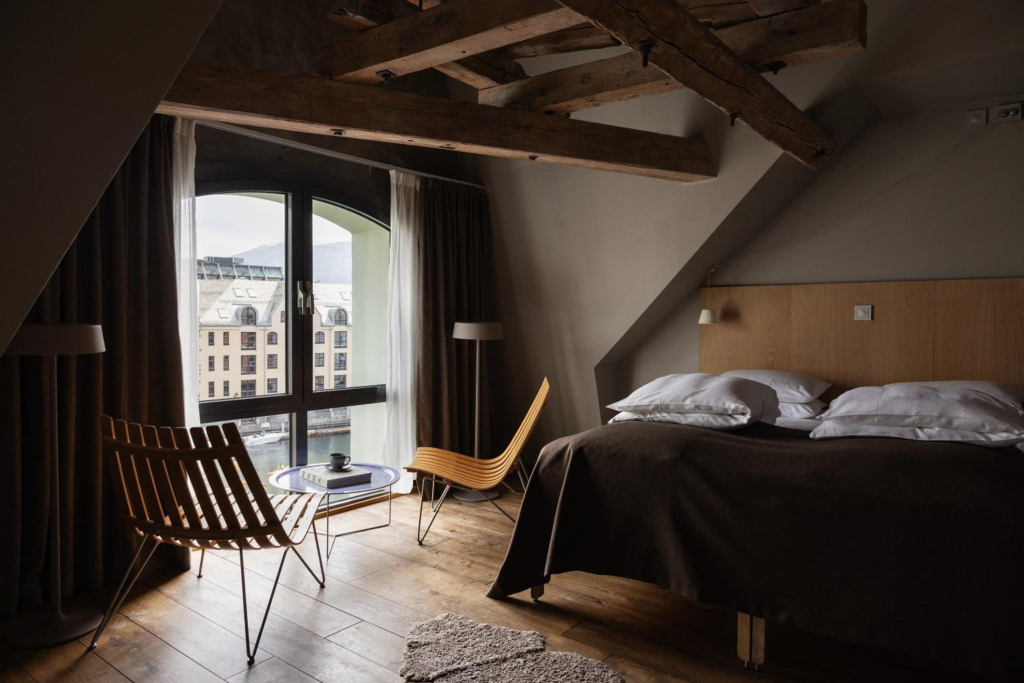 Hotel Brosundet