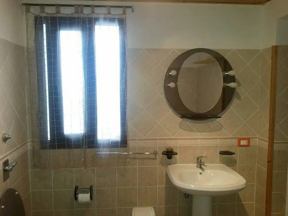 Celebrity House