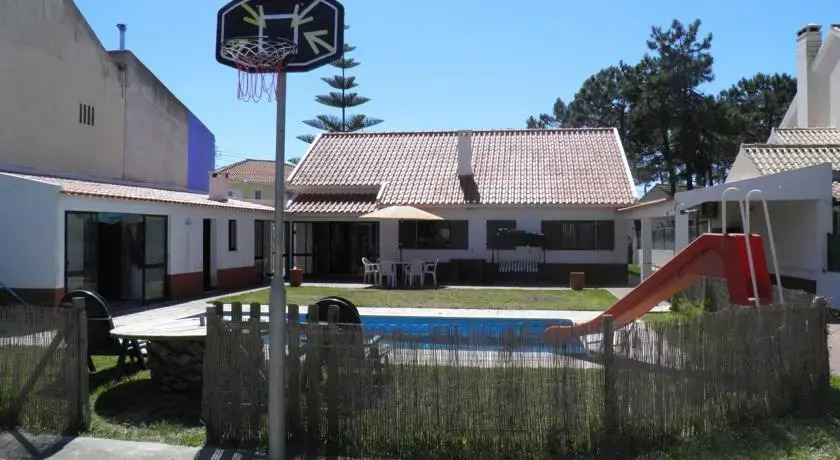 Moradia com Piscina - Almada