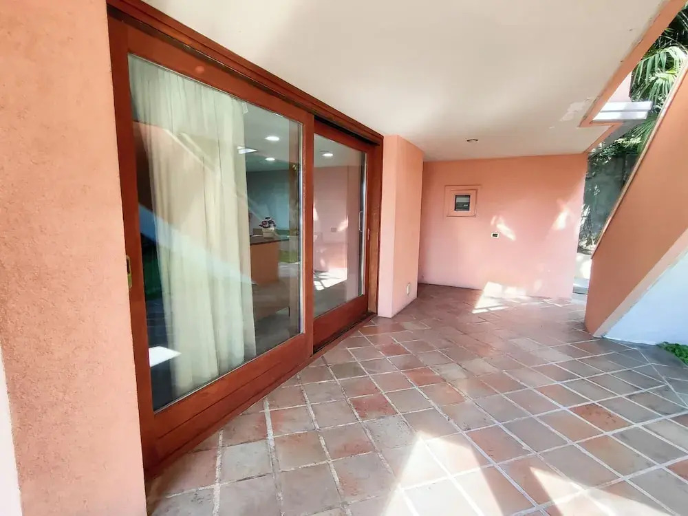 JOIVY Villa Sofia Wonderful 2-bed flat with lake views