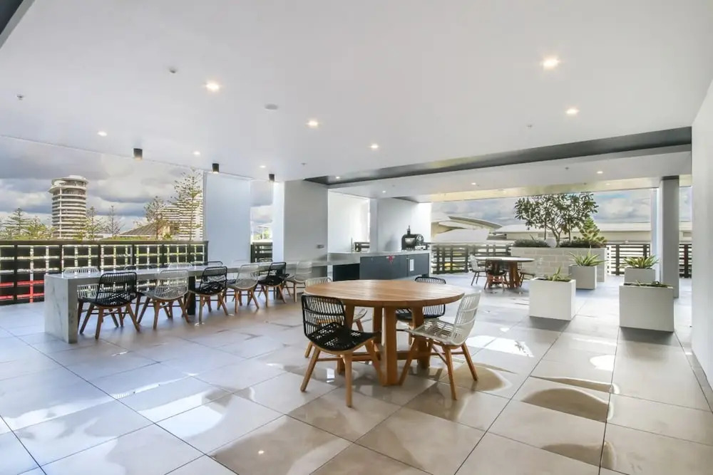 Luxurious 2 Bedroom Brand New Apartment With Amazing Hinterland Views