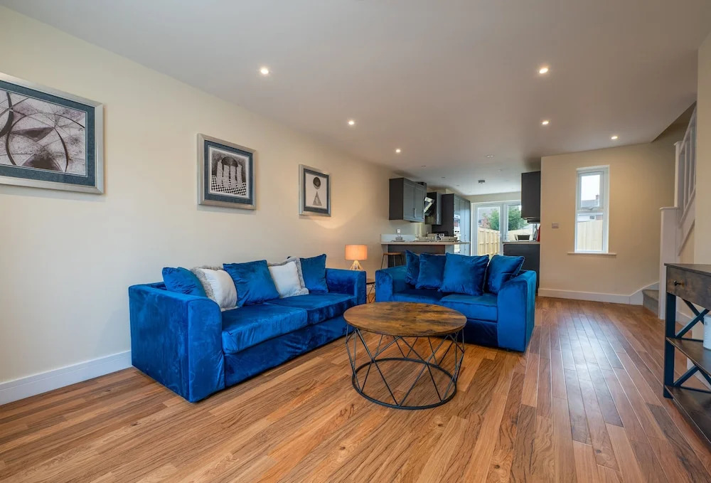 Beautiful Brand new Build 2-bedroom House Sleeps 5