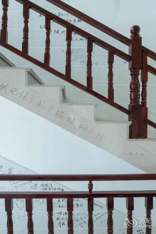 Lijiang Courtyard Inn