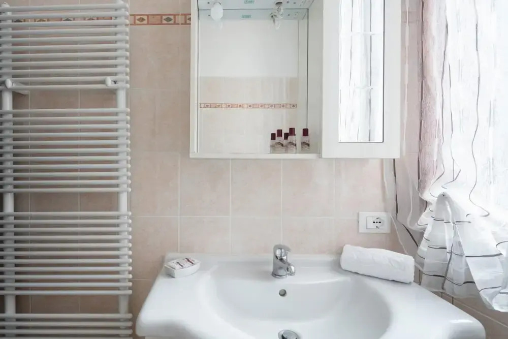 Venice Grand Canal Style Apt 2 by Wonderful Italy